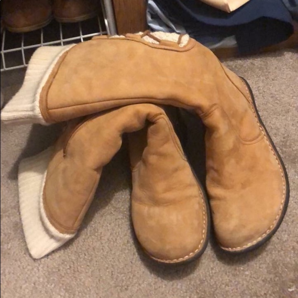 Ugg tan lace up back boots sz 9